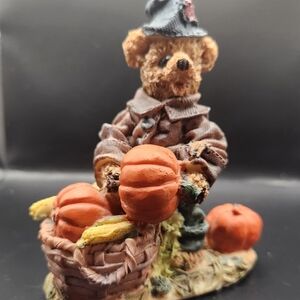 Kiss Collection Fall Resin Figure Bear W/Pumpkin and Corn, 4 1/2"tall